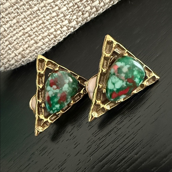 Emmons Jewelry - vintage Emmons gold-tone clip-on earrings